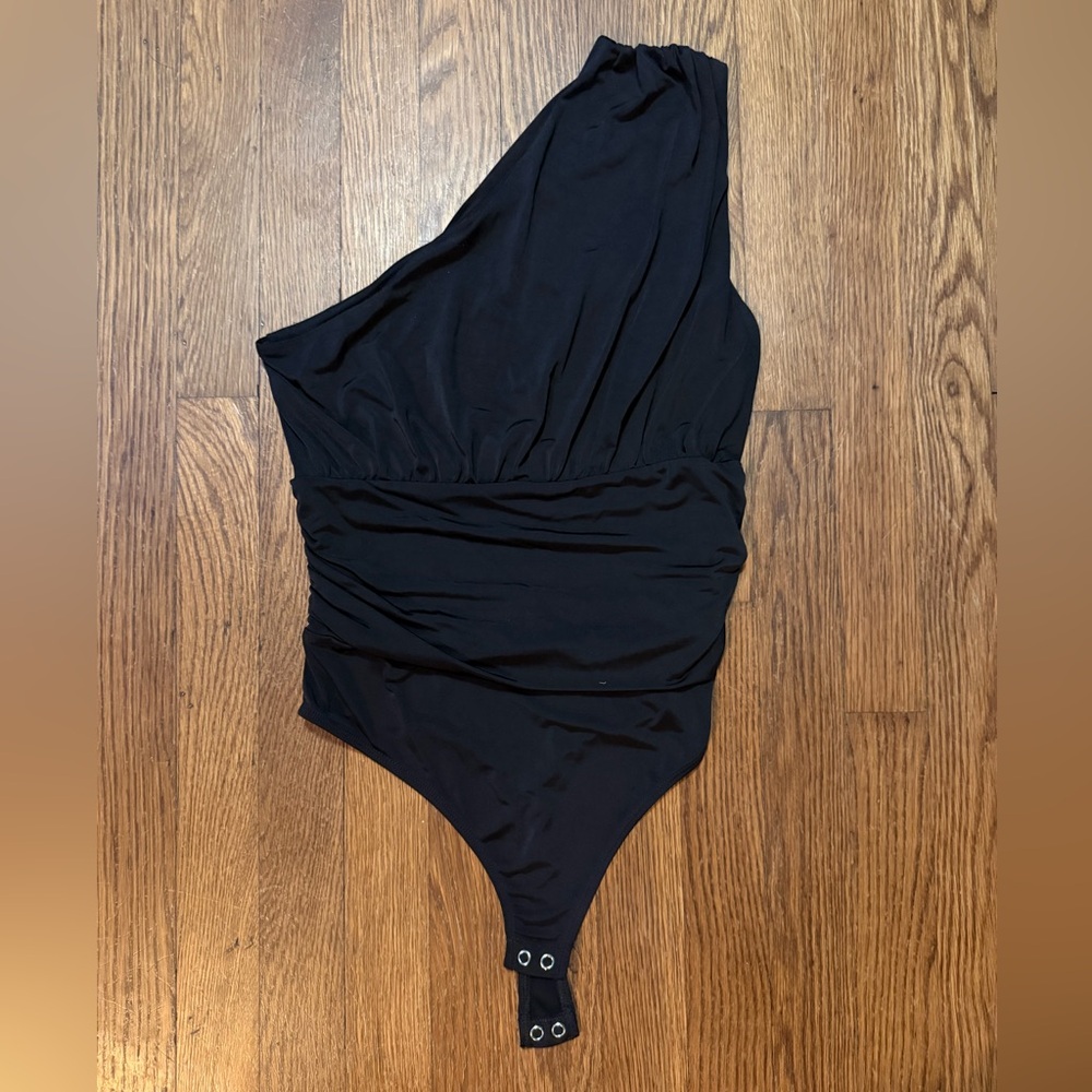 Express Black One-Shoulder Bodysuit